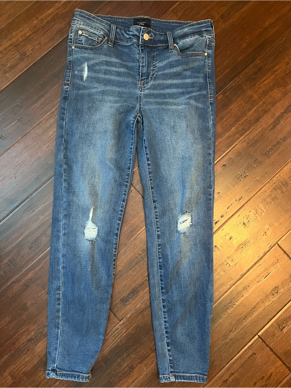 Celebrity Pink Medium Blue Distressed Skinny Jeans - size 11/30